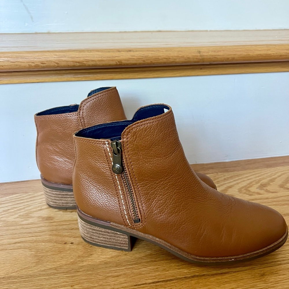 Sperry Seaport Storm Water Resistant Tan Leather Ankle Booties